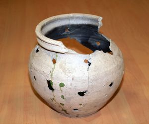 De la cuisine à la tombe : l’étonnante destinée d’un pot à encens